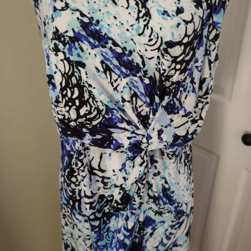 Dress - Picture 3 of 3